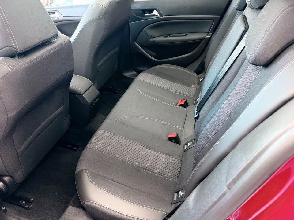 Peugeot 308 1,6 BlueHDi 120 Allure Sky 5d