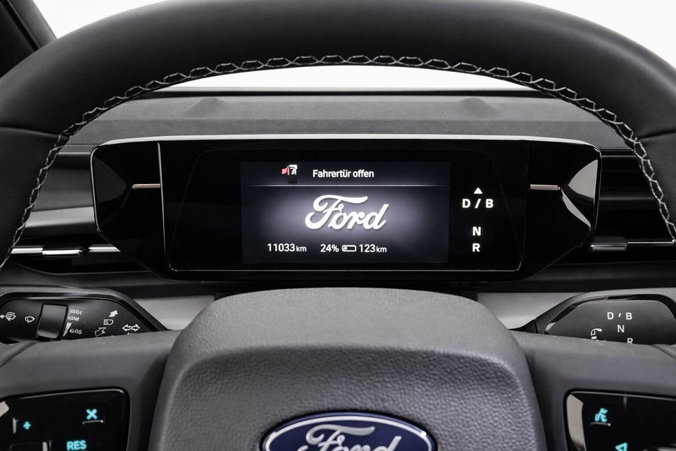 Ford Capri 77 Premium Extended Range 5d