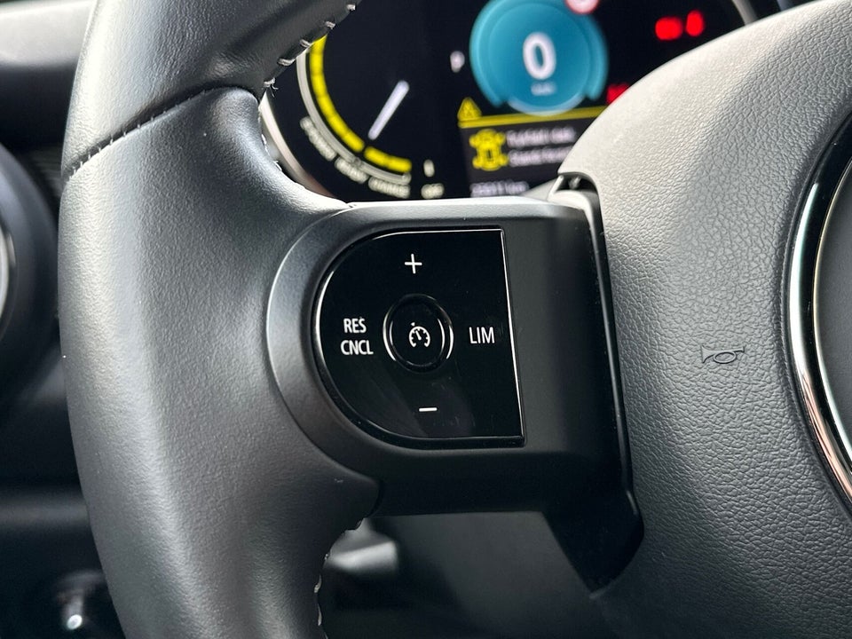 MINI Cooper SE Resolute Edition 3d