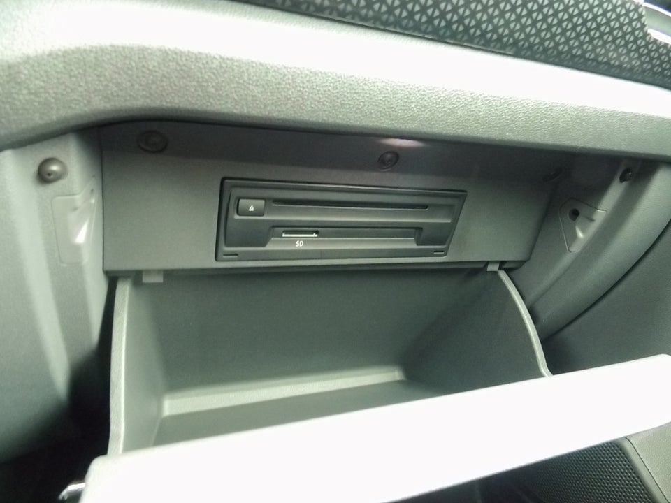 VW T-Cross 1,0 TSi 115 Life DSG 5d