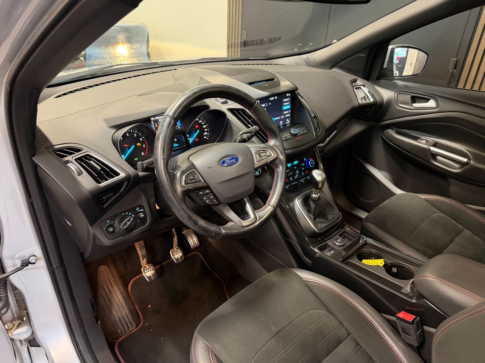 Ford Kuga 1,5 SCTi 150 ST-Line 5d