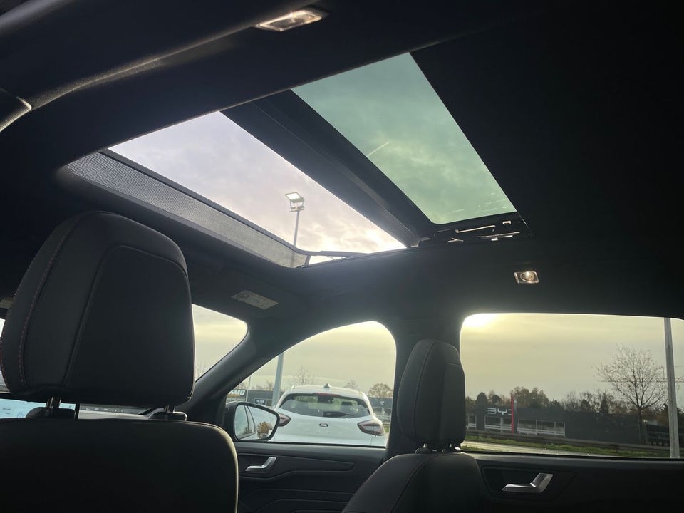 Ford Kuga 2,5 PHEV ST-Line X CVT 5d