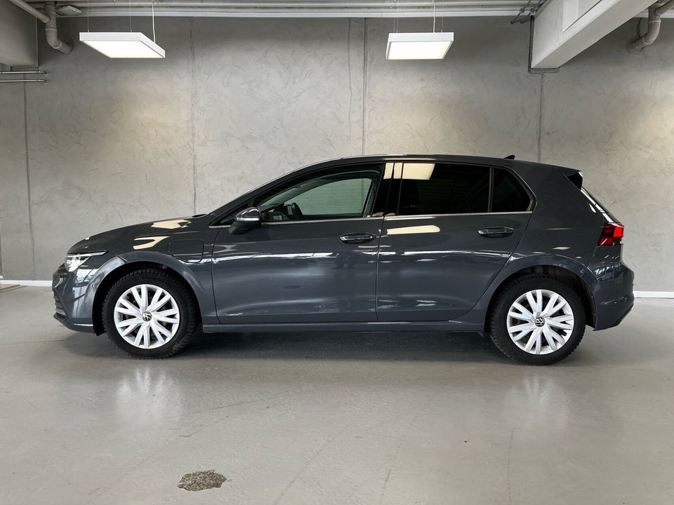VW Golf VIII 1,4 eHybrid DSG 5d