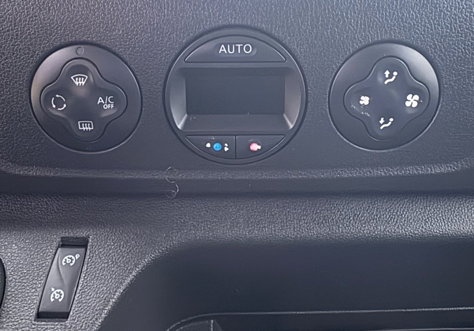 Renault Master IV T33 2,3 dCi 150 L2H2 Kassevogn