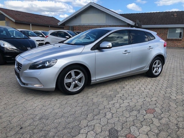 Volvo V40 1,6 D2 115 Drive-E 5d