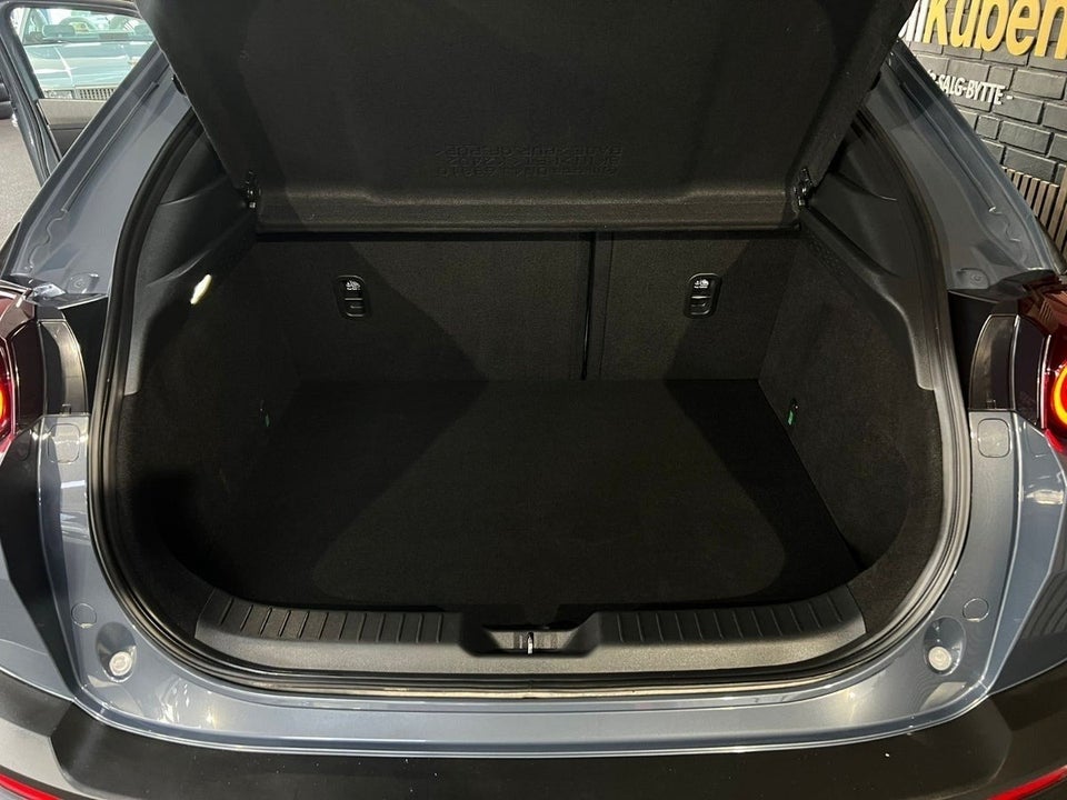 Mazda MX-30 e-SkyActiv Sky 5d