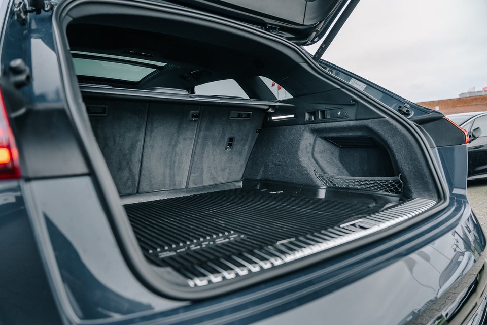 Audi Q8 e-tron 55 Advanced quattro 5d