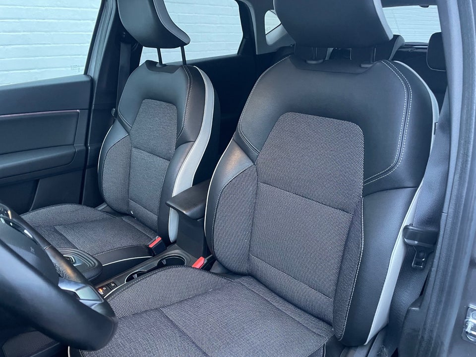 Renault Captur 1,6 E-Tech Intens 5d