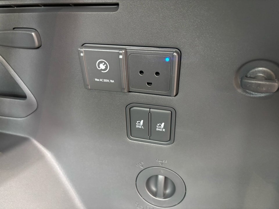 Kia EV9 76 Standard Range Upgrade RWD 7prs 5d