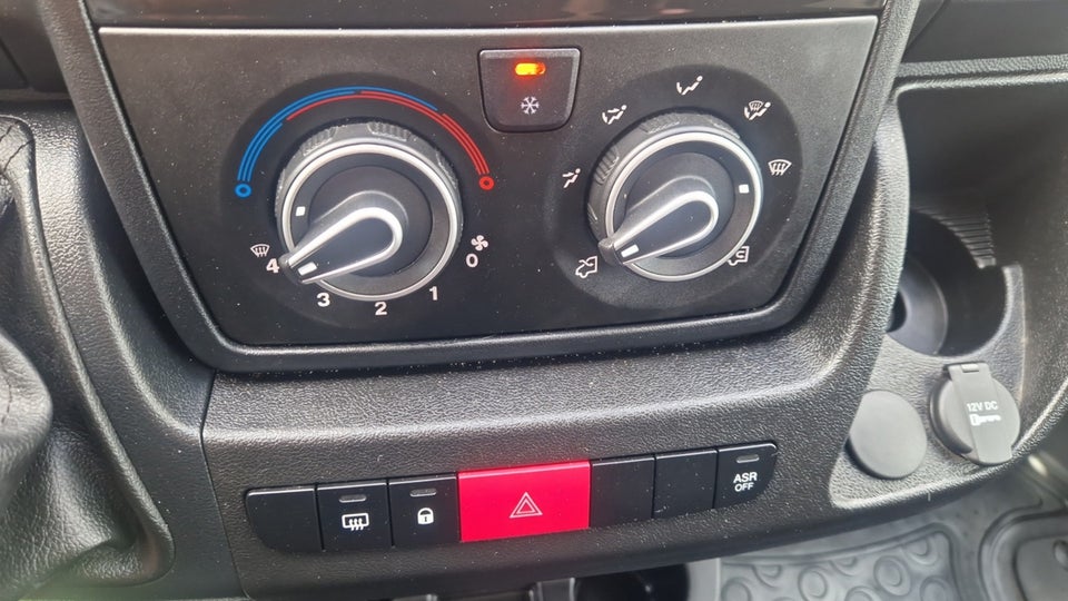 Citroën Jumper 33 2,2 BlueHDi 140 L2H2