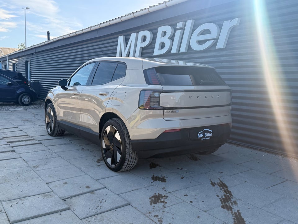 Volvo EX30 Extended Range Plus 5d