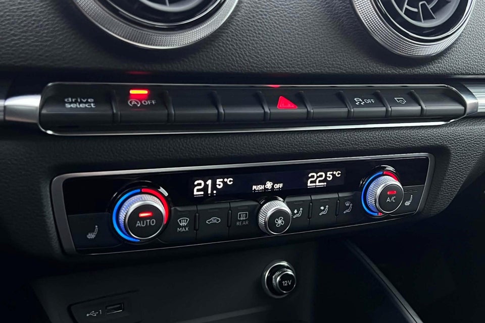 Audi A3 35 TFSi Sport Limited S-tr. 4d