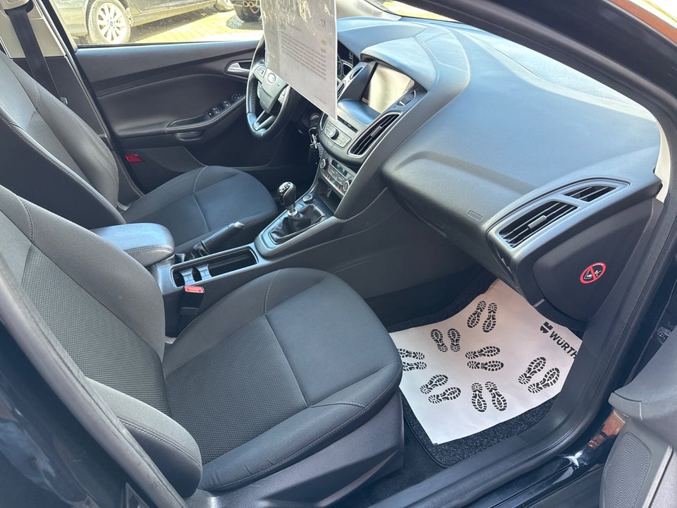 Ford Focus 1,0 SCTi 125 Business stc. 5d