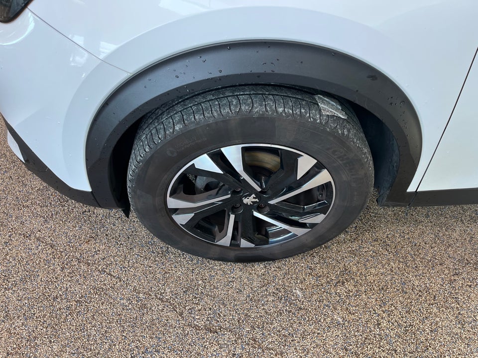 Peugeot 2008 1,2 PureTech 130 Allure 5d