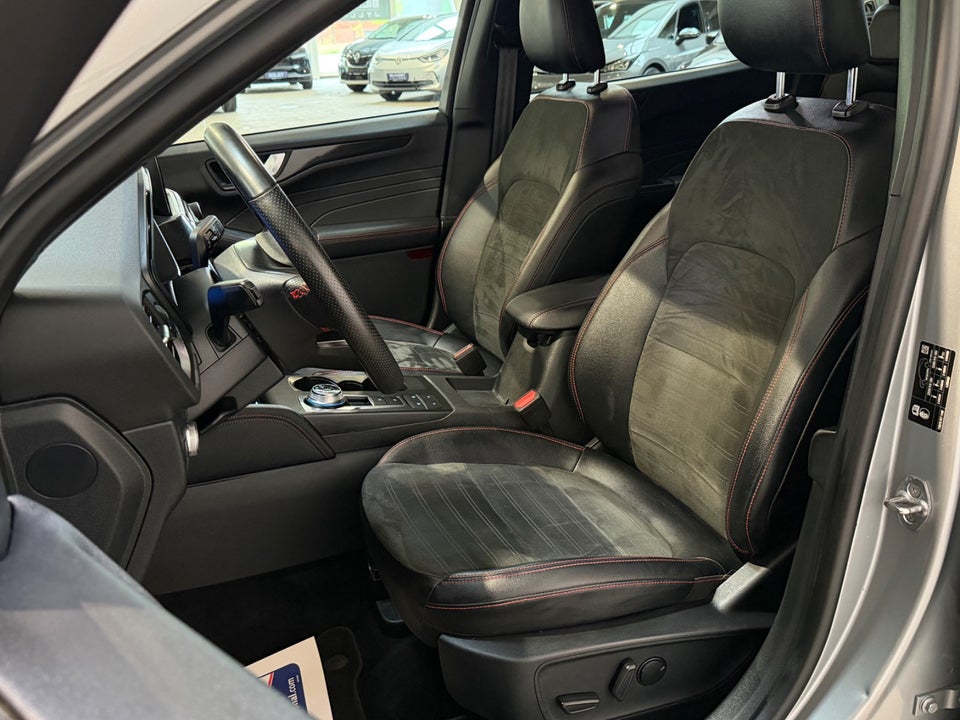 Ford Kuga 2,5 PHEV ST-Line X CVT 5d