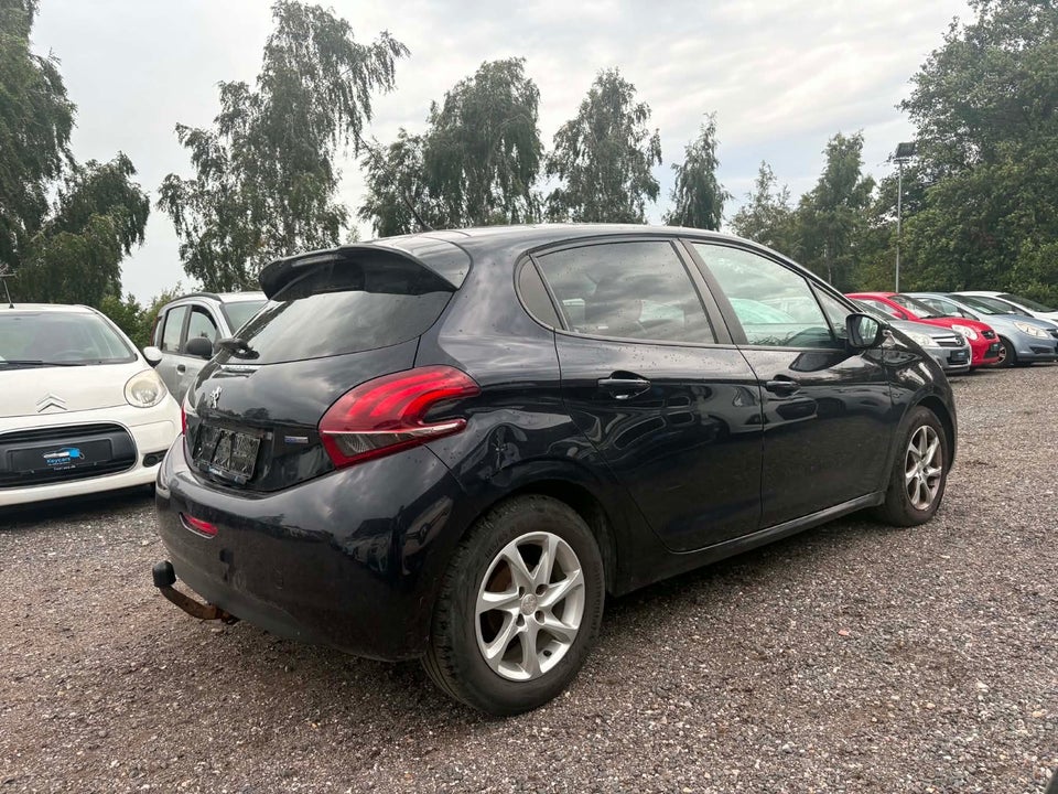Peugeot 208 1,2 e-THP 110 Allure 5d