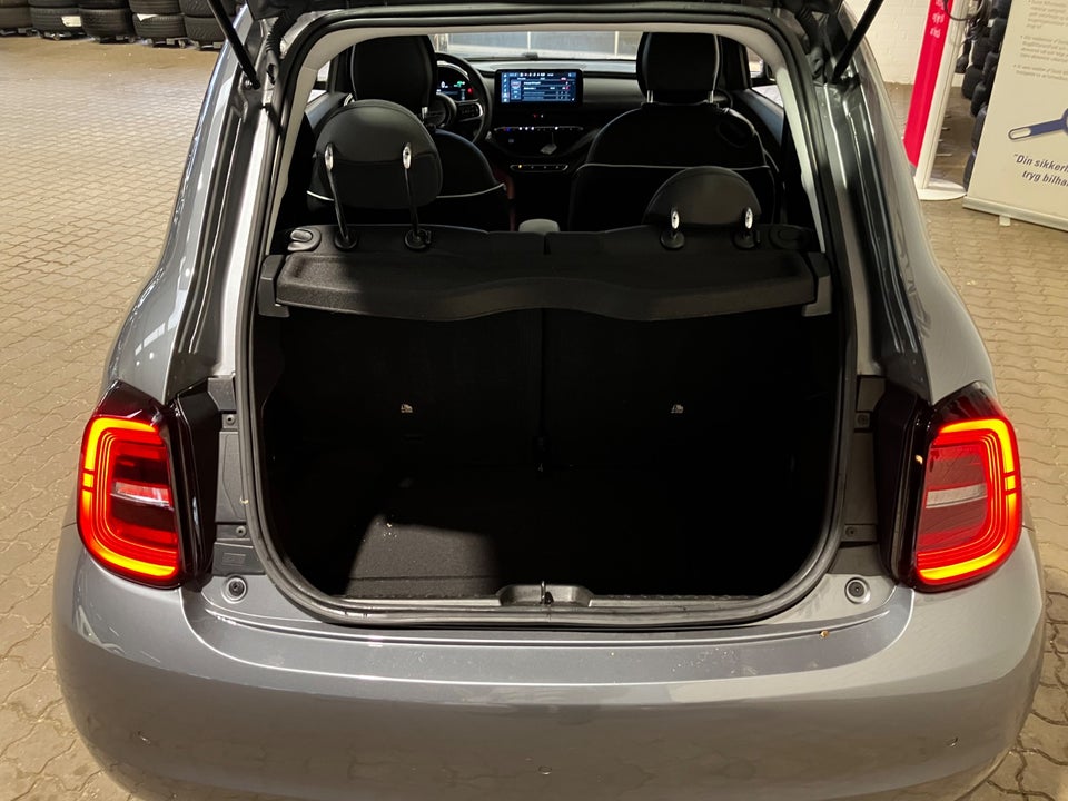 Fiat 500e 42 Icon 3d