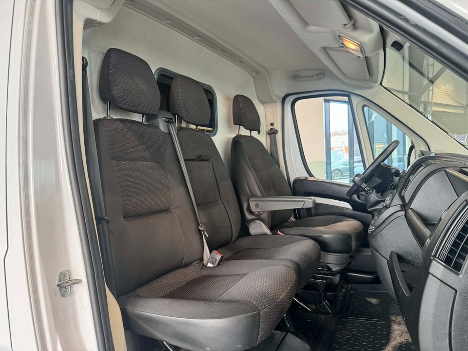 Citroën Jumper 33 2,2 BlueHDi 140 L2H2