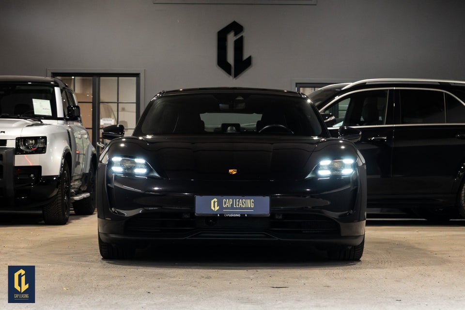 Porsche Taycan Performance+ 4d
