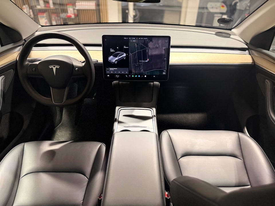 Tesla Model Y Long Range AWD 5d