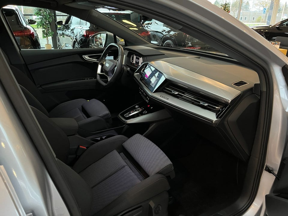 Audi Q4 e-tron 45 S-line 5d