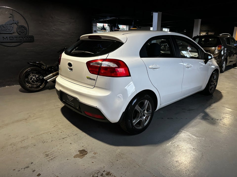 Kia Rio 1,2 CVVT Exclusive 5d
