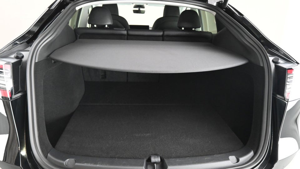 Tesla Model Y Long Range AWD 5d
