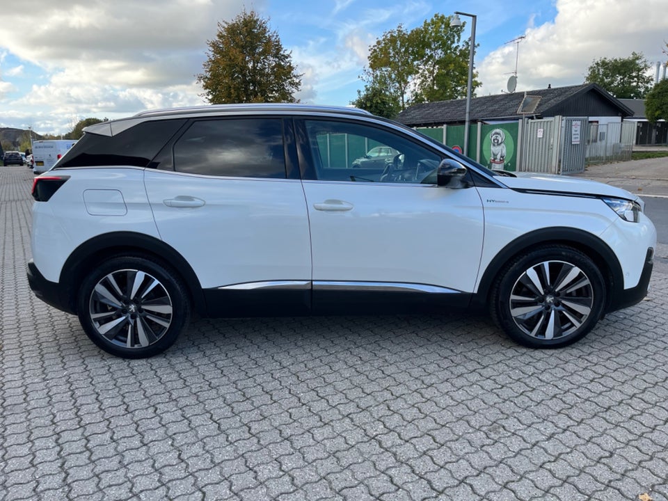 Peugeot 3008 1,6 Hybrid4 GT Premium EAT8 5d