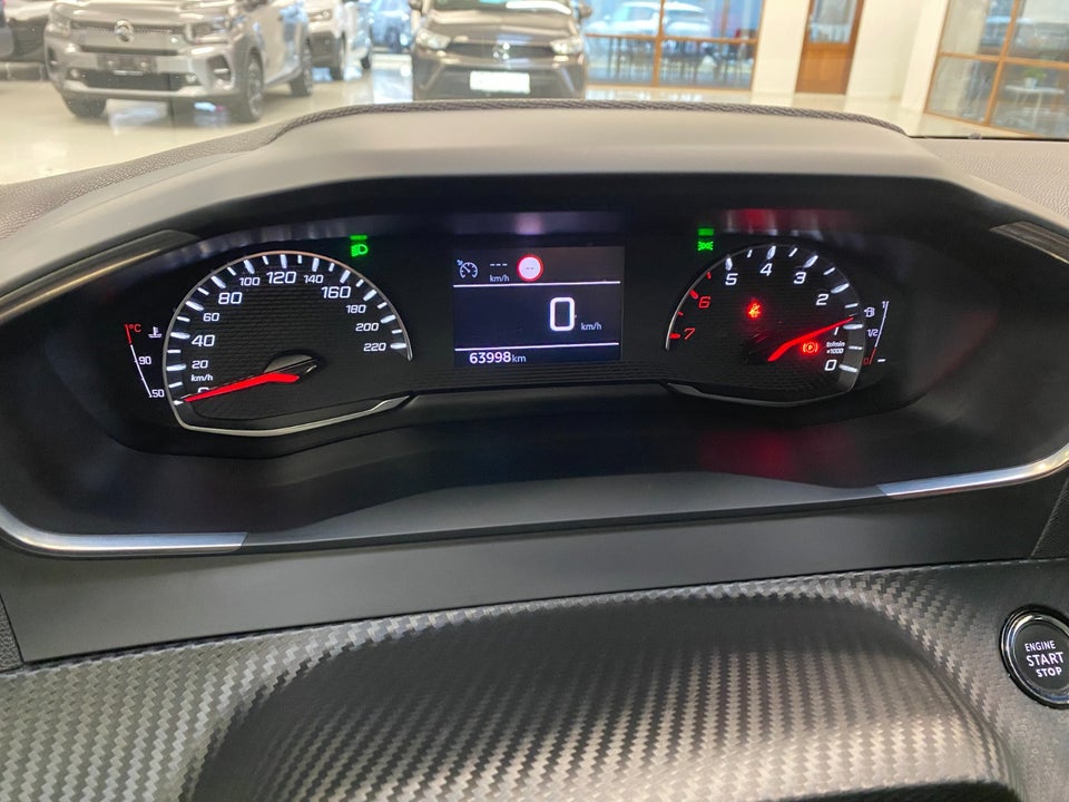 Peugeot 208 1,2 PureTech 100 Platin Pack 5d