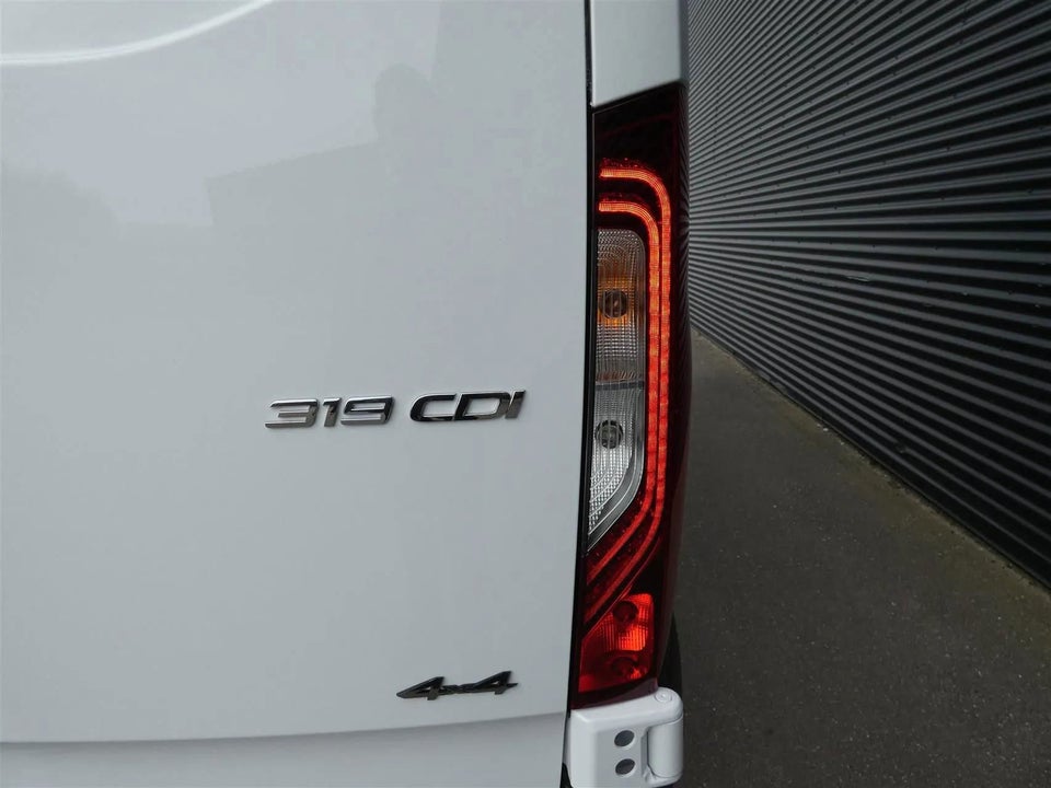 Mercedes Sprinter 319 2,0 CDi A2 Kassevogn PRO aut. AWD