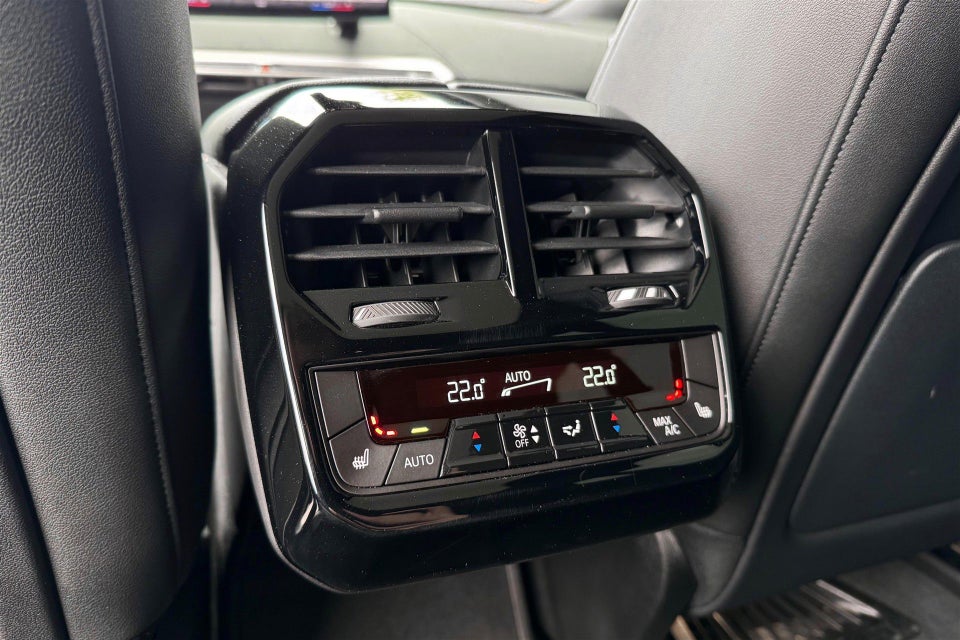 BMW iX xDrive40 Fully Charged 5d