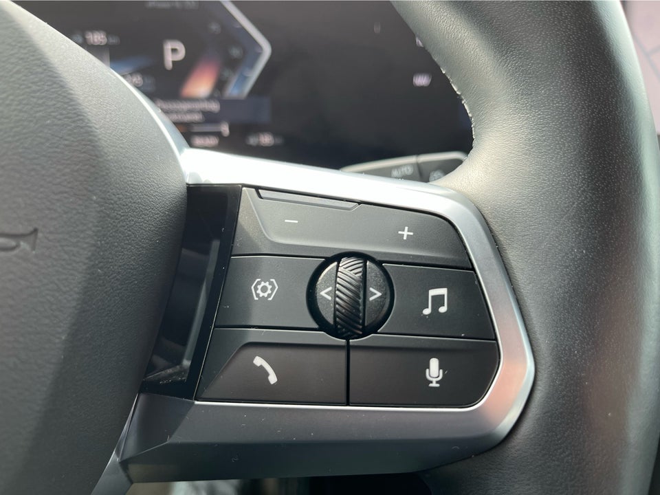 BMW iX1 eDrive20 M-Sport 5d