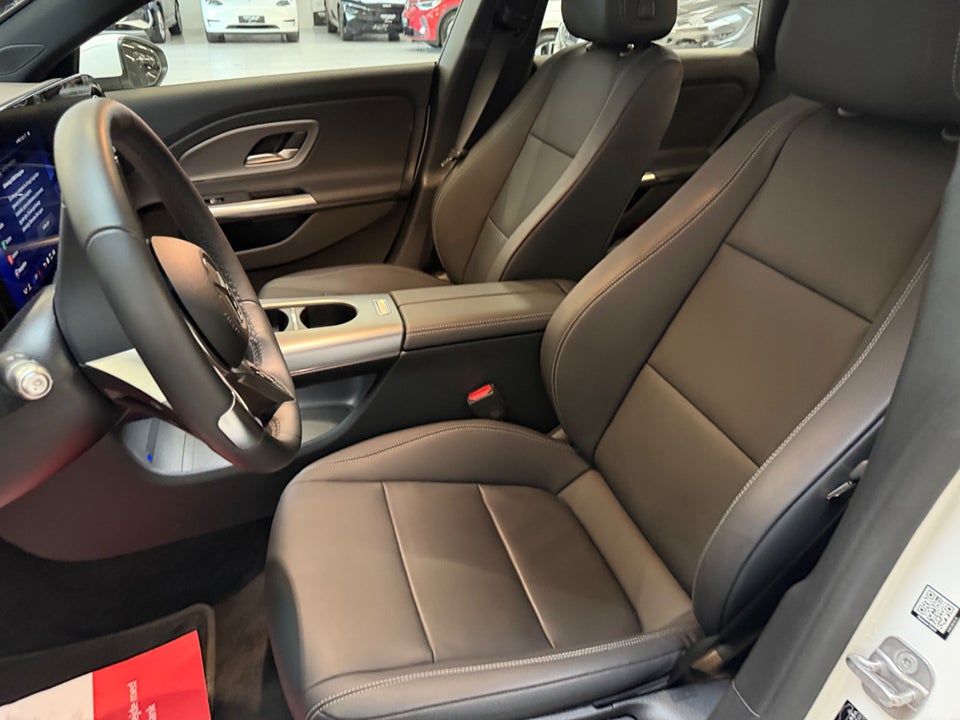Mercedes CLA250+ electric Progressive 4d