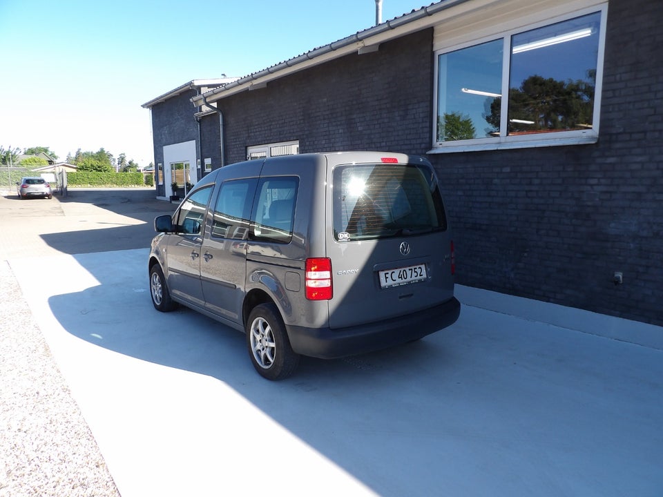 VW Caddy 1,6 TDi 75 Trendline BMT 5d