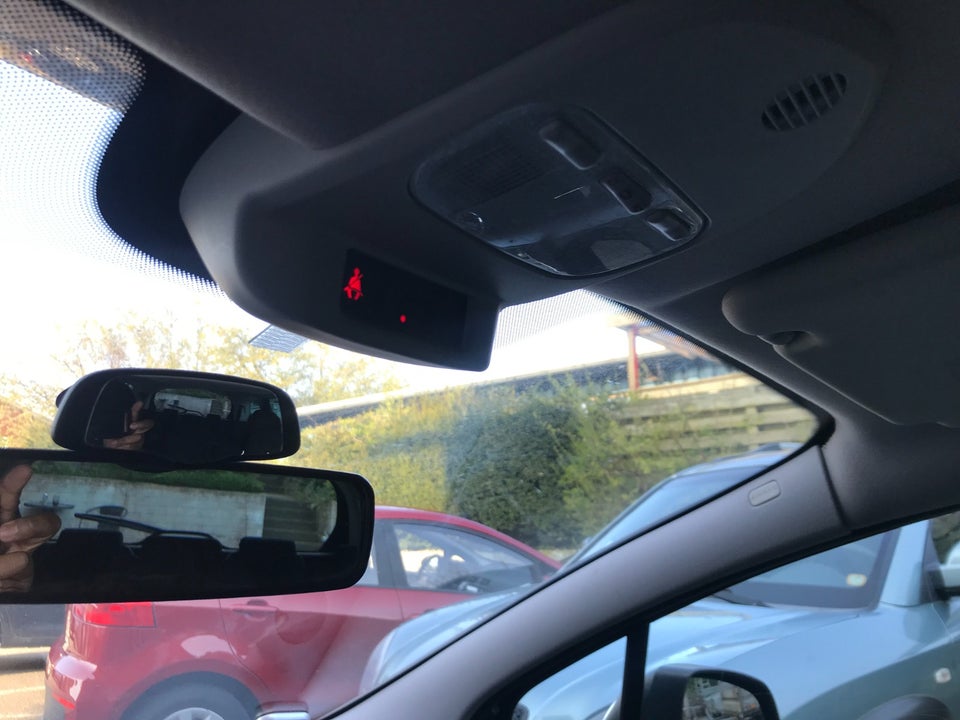 Peugeot 5008 1,6 HDi 110 Premium 7prs 5d