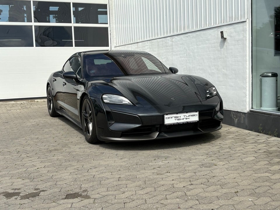 Porsche Taycan Turbo Performance+ 4d