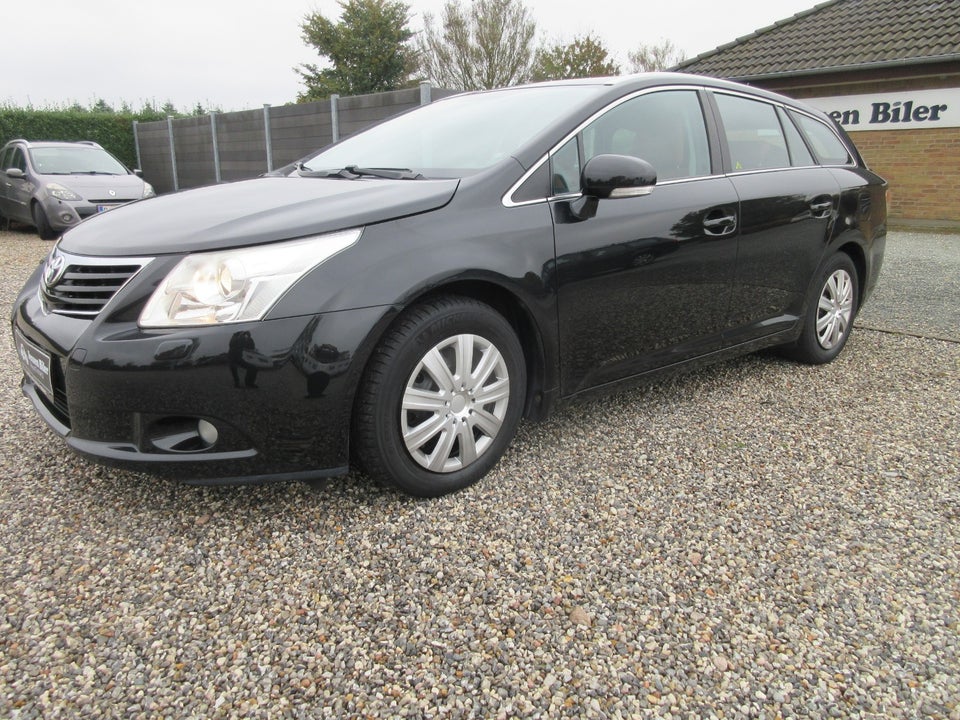 Toyota Avensis 2,0 D-4D TX stc. 5d