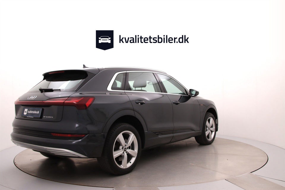 Audi e-tron 55 quattro 5d