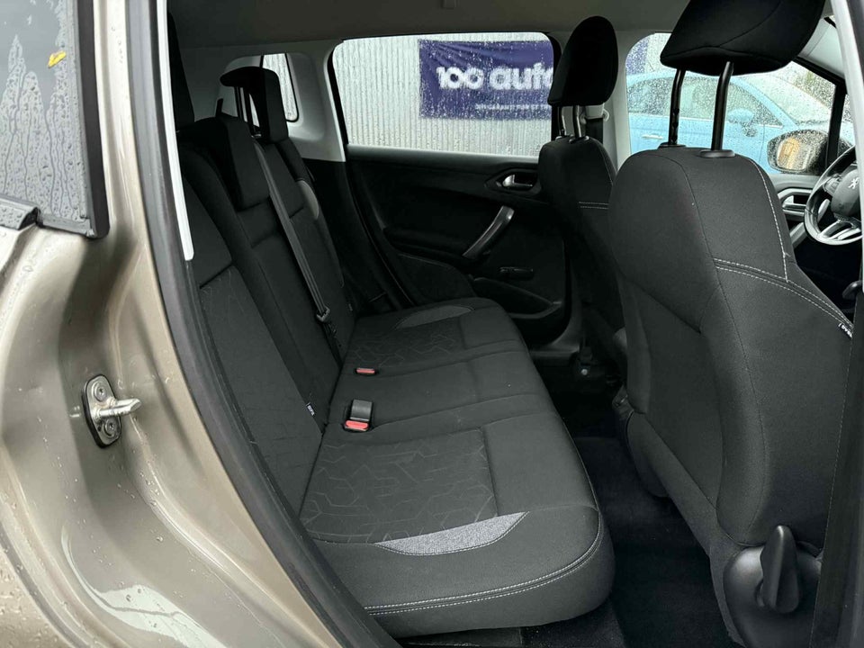 Peugeot 2008 1,6 BlueHDi 100 Active 5d