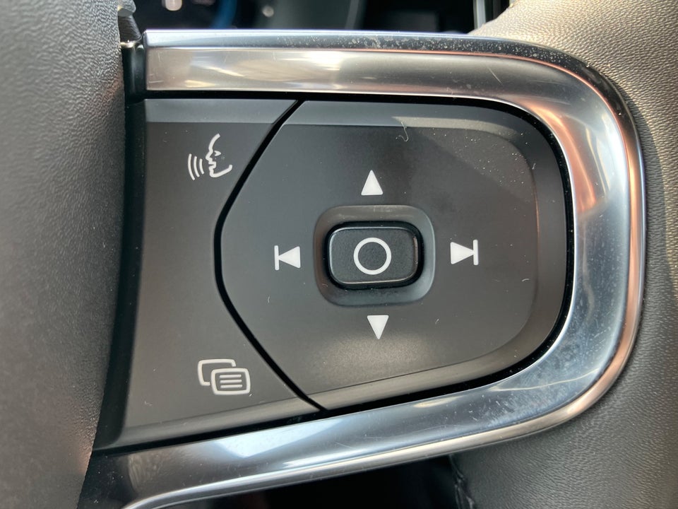 Volvo XC40 P6 ReCharge Core 5d