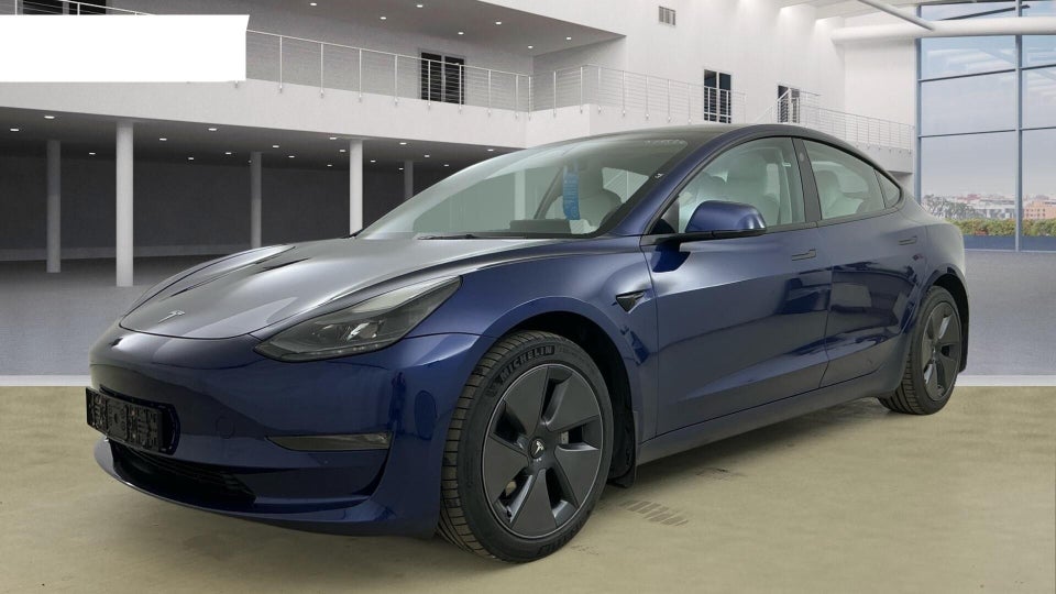 Tesla Model 3 Long Range AWD 4d