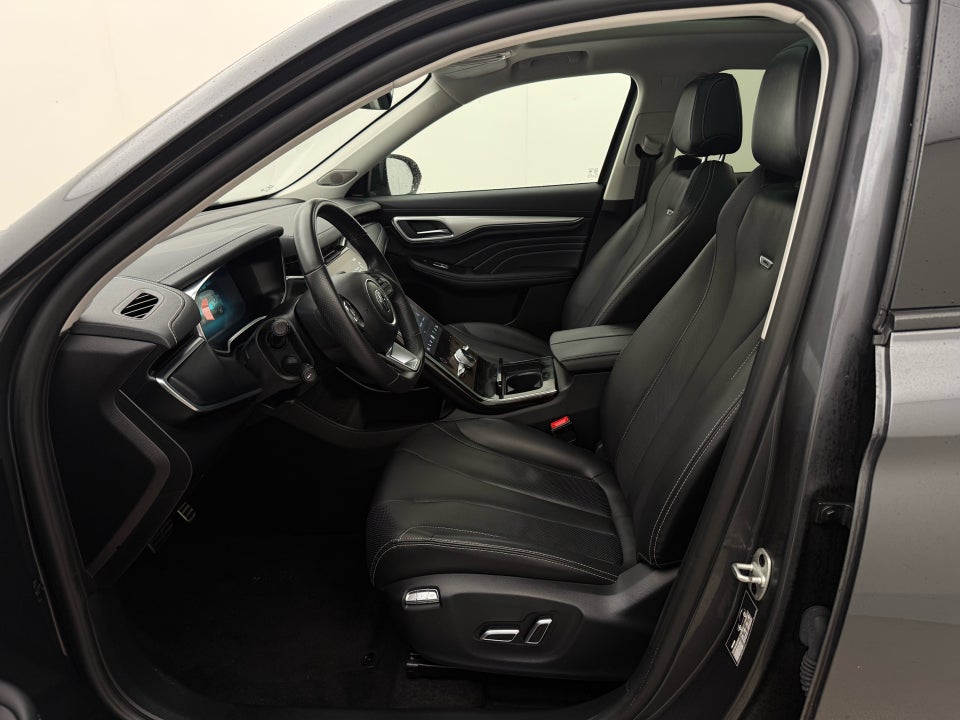 MG Marvel R Performance 5d