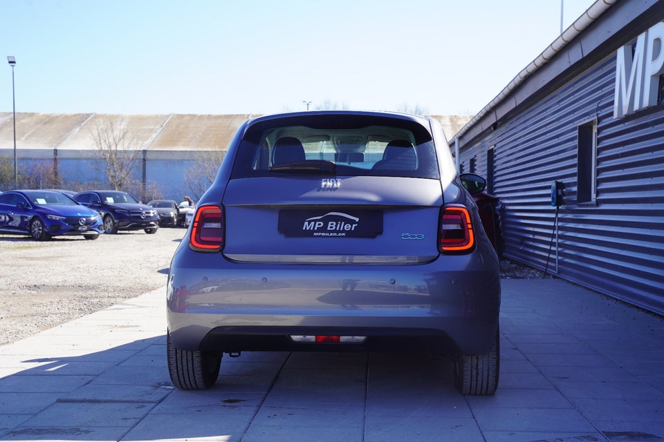 Fiat 500e 42 Icon 3d