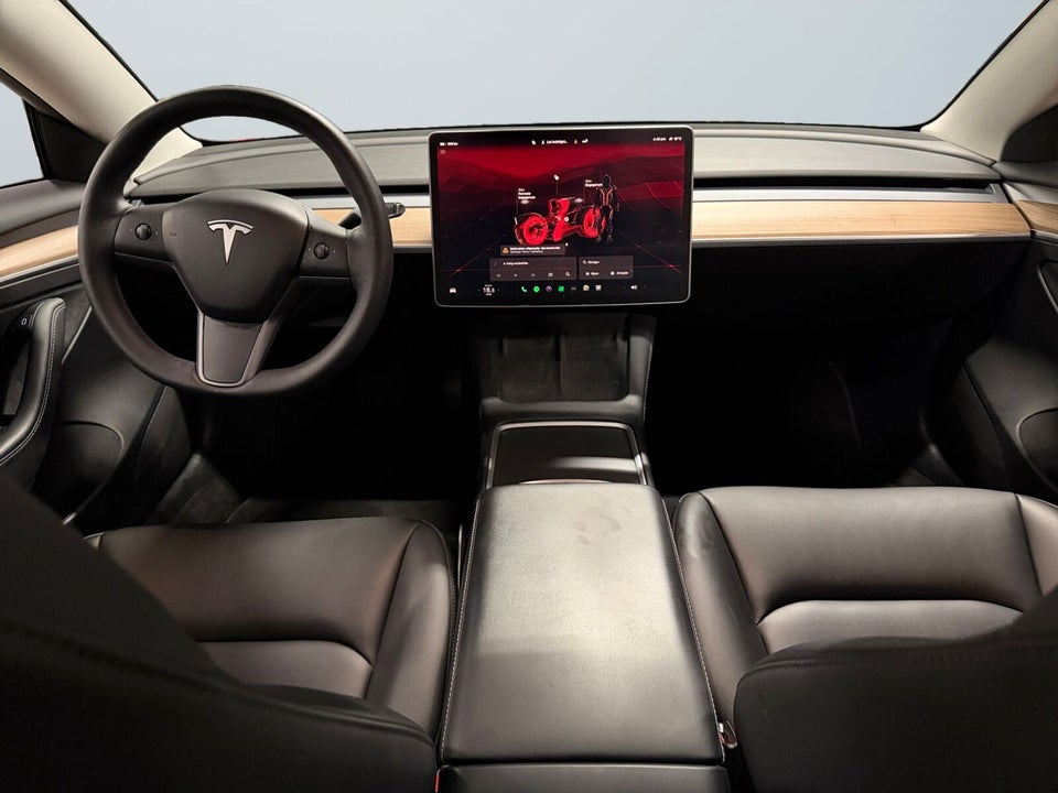 Tesla Model 3 RWD 4d