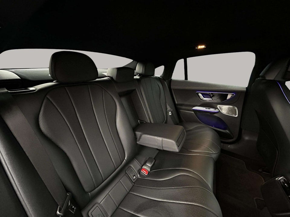 Mercedes EQE300 AMG Line 4d