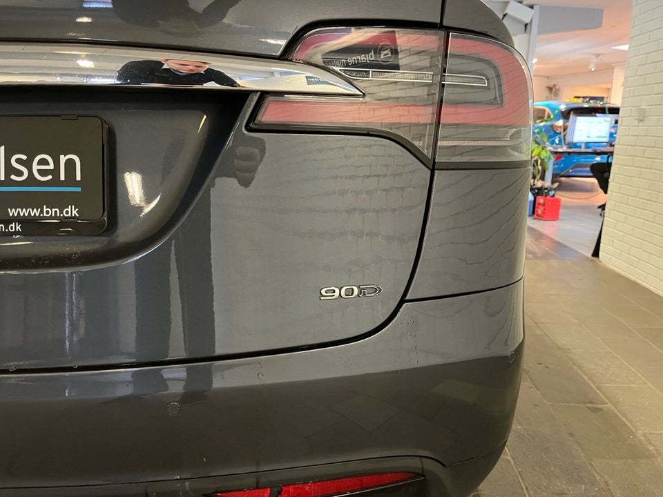 Tesla Model X 90D 5d