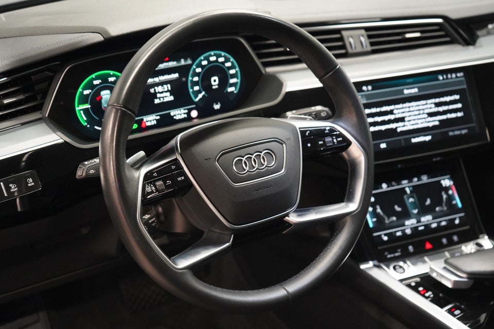 Audi e-tron 55 Advanced quattro 5d