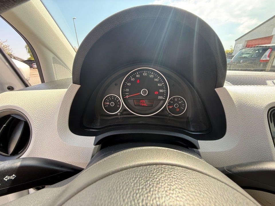 VW Up! 1,0 75 High Up! 3d