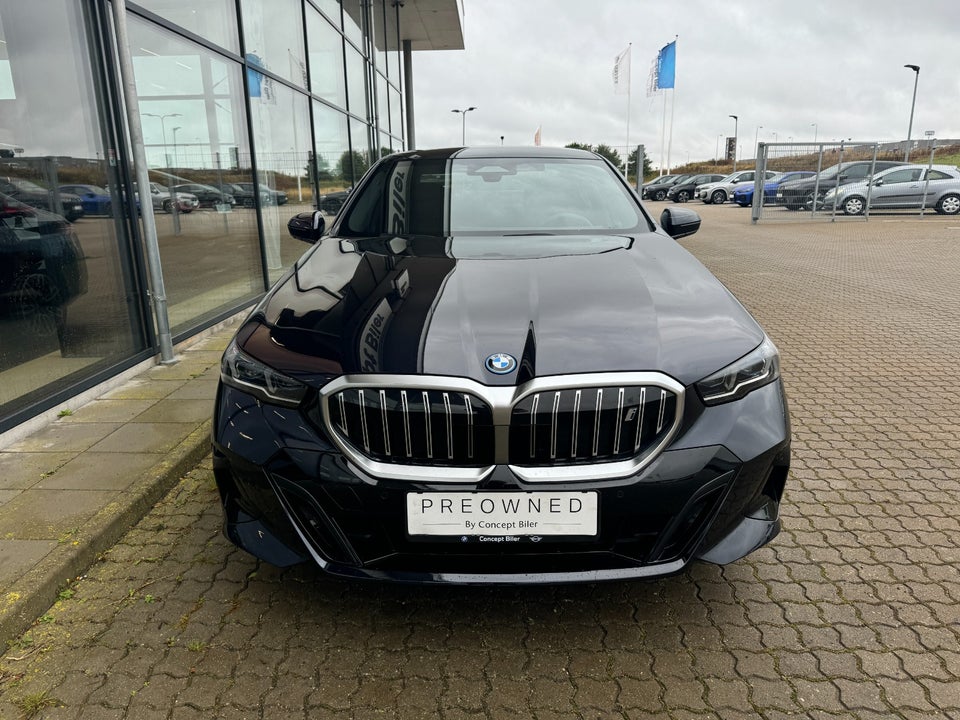 BMW i5 eDrive40 M-Sport 4d