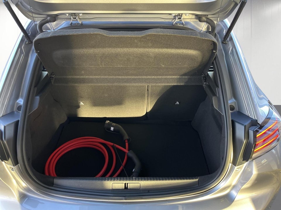 Peugeot e-208 50 Style 5d